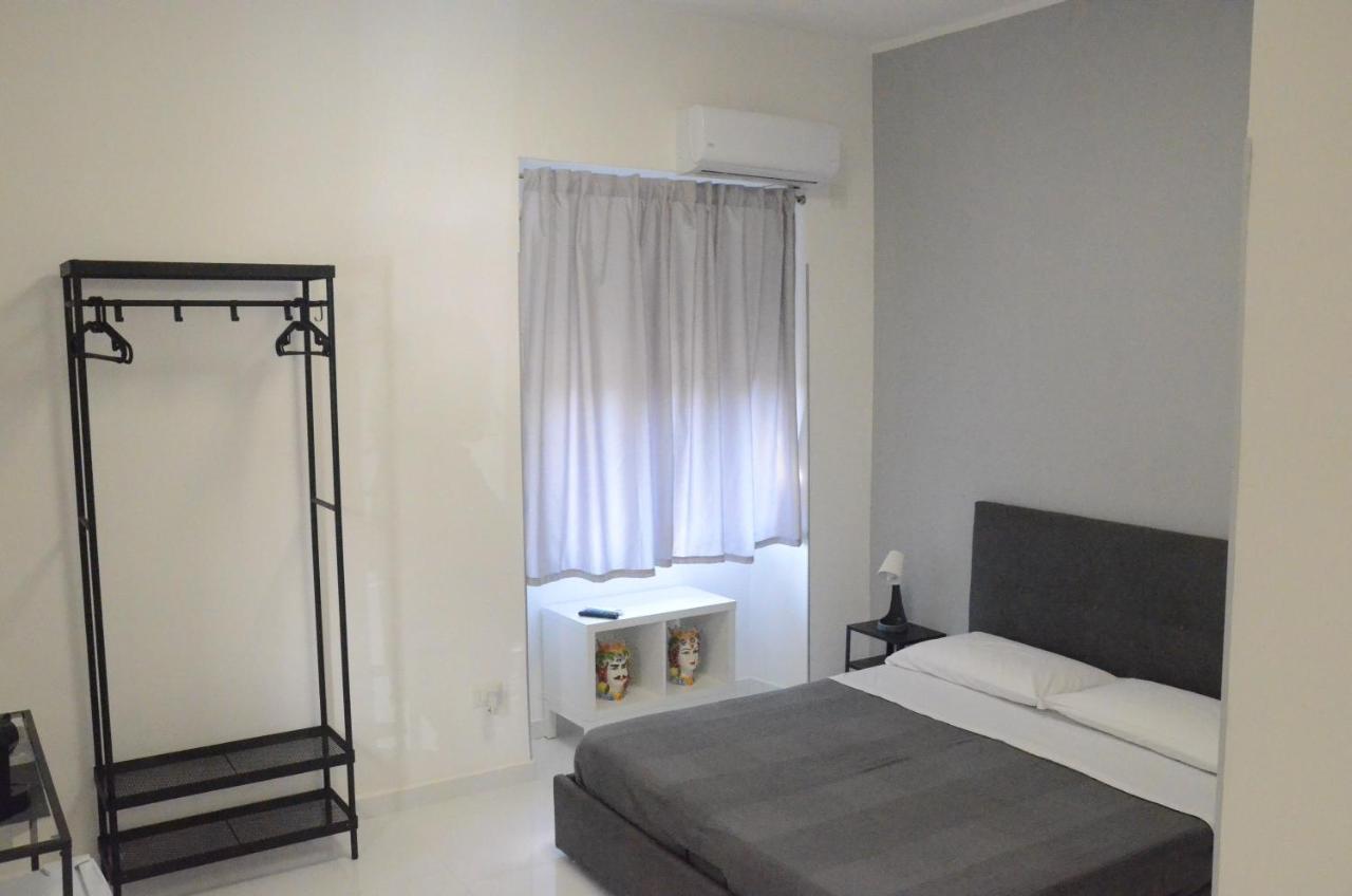 Casa Gale - House In Catania Center Apartment ภายนอก รูปภาพ